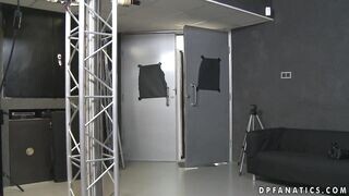 Lucy Belle a castingon kettő falloszt kap