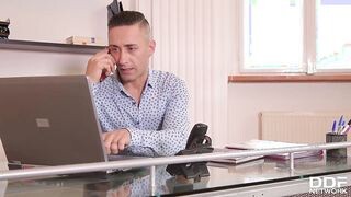 Sienna Day két dárdát kap