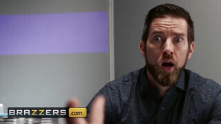 Brazzers - Cali Carter a gigantikus cickós tinédzser