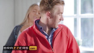 Brazzers - Petite Princess Eve és hatalmas pöcs