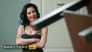 Brazzers - Veronica Avluv segge megbaszva