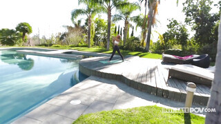 Its POV - Chloe Amour kedveli a termetes kukacot