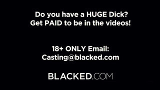 Blacked - Lya Missy a medence partján reszel