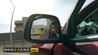 Brazzers - Kendra Lust kedveli a gigászi bájdorongot