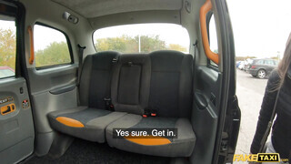 Fake Taxi - Fiatal csajszi és a gigászi taxis fütykös