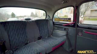 Fake Taxi - Caty Kiss a dögös milf