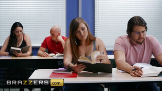 Brazzers - Sofi Ryan a kéjhölgy diáklány