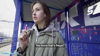 Public Agent - Tini lány pénzért kamatyol