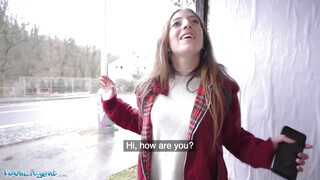 Public Agent - Tini csajszika a pornó ügynőkkel kupakol