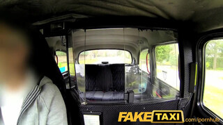 FakeTaxi - piercinges muff lovagol