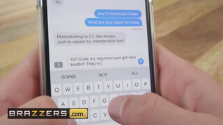Brazzers - Alexis Fawx a óriási cickós nevelő anya