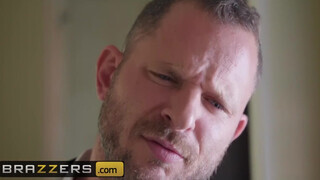Brazzers - Honey Gold a vonzó félvér szuka