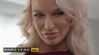Brazzers - London River hatalmas popója megdolgozva
