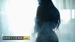 Brazzers - kerek szép popós csajszika a fürdőkádban