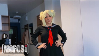 Mofos - Sweetie Fox a cosplayes nőci popóba rakva