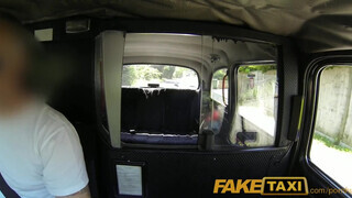 FakeTaxi - Rio Lee a gigászi csöcsű csoki csaj
