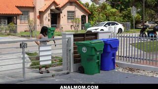 Nadia White tini palival baszik - Anal mom