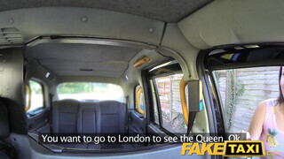 FakeTaxi - Argentin pipi közösül a taxissal
