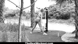 TheRealWorkout - Fitnesz vlogger és a óriási örömrúd esete