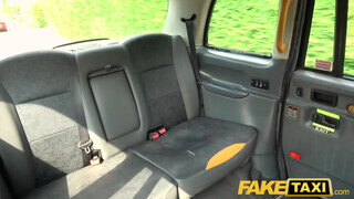 Fake Taxi - Rhiannon Ryder cerkát akar a hátsójába