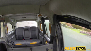 Fake Taxi - Cassie Del Isla a tüzes francia csajszika