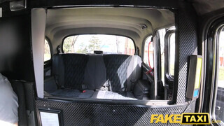 Fake Taxi  - ez a pipi csak a kőkemény bájdorongot kedveli