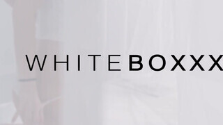 WhiteBoxxx - Nicole Black kazah csajszika és egy gyors baszás