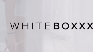 WhiteBoxxx - Lana Roy gigantikus picsájú orosz pornós