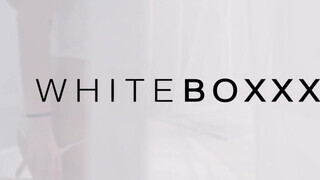 WhiteBoxxx - gigászi picsájú csaj reggel is akar kúrni