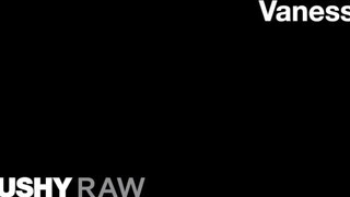 TUSHYRAW - Vanessa várja a ánuszába a pöcst