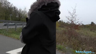 Public Agent - Kiki Minaj a brit zsenge csajszika