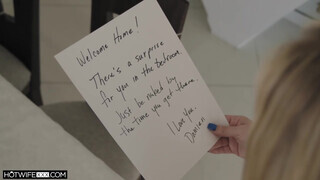 HotwifeXXX - dagadék házastárs a csöcseire akarja a gecit