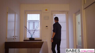 Babes - Paula Shy a termetes kannás bige