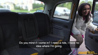 Fake Taxi - Vékony méretes didkós latin amerikai pipi