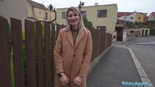 Public Agent - Marsianna Amon a óriási csöcsű nőci