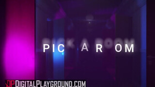 DigitalPlayground - Három csajszika élvezkedik