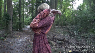 MoxieFilms - Hatalmas csöcsű hippi maca