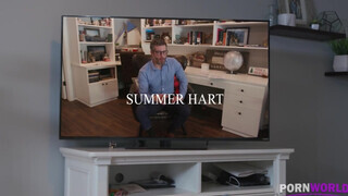 Summer Hart punciba és segg lyukba tolva