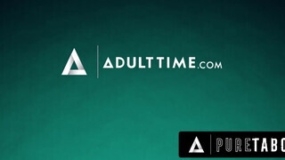 PURE TABOO - Lilly Bell a szőrös vaginás ingatlanos lány