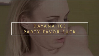Dayana Ice vaginája meghágva