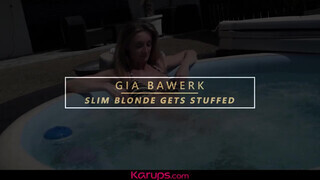 Karups - Gia Bawerk a szexy világos szőke milf