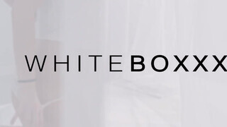 WhiteBoxxx - Lena Reif a termetes mellű orosz csaj