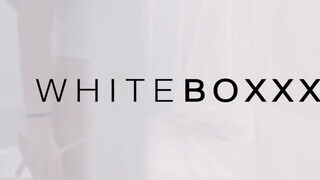 WHITEBOXXX - Candice Luca kinyalva gondosan