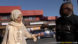 Nadia Ali a csinos arab pipi