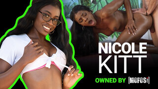 Mofos - Nicole Kitt a szívdöglesztő gigantikus didkós néger csajszika