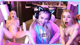 Haley Spades a dögös gamer csajszi