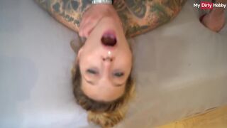 Durva német amatőr milf leszopja a gigászi fasznak